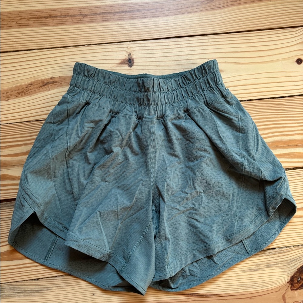 Women's Green Athletic Shorts - Lululemon